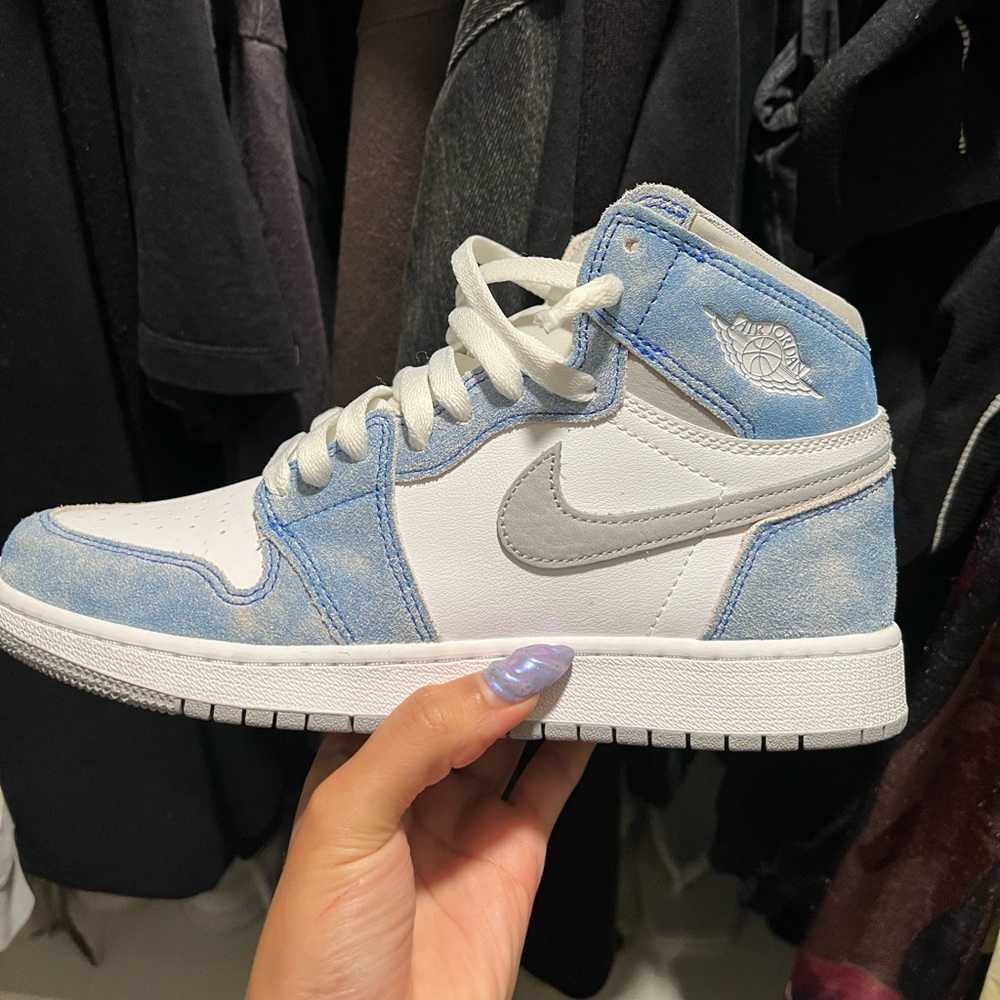 Air Jordan 1 hyper royal 7Y
